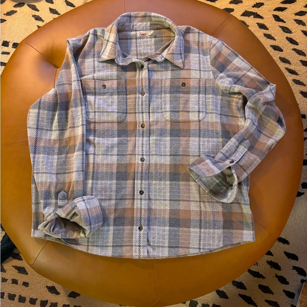 ❤️ Faherty Legend Flannel Sweater Shirt - Gray and Tan